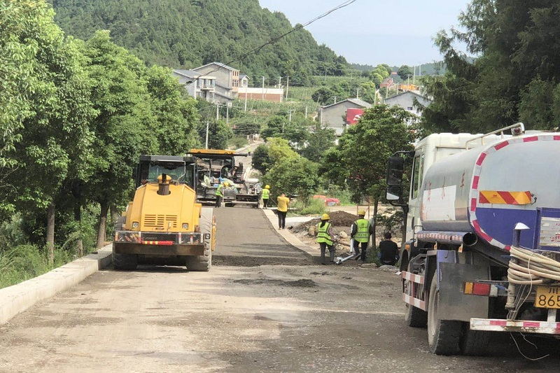 路橋集團(tuán)搶晴天、戰(zhàn)雨天、斗夜間  全力以赴推進(jìn)國(guó)道347項(xiàng)目建設(shè)